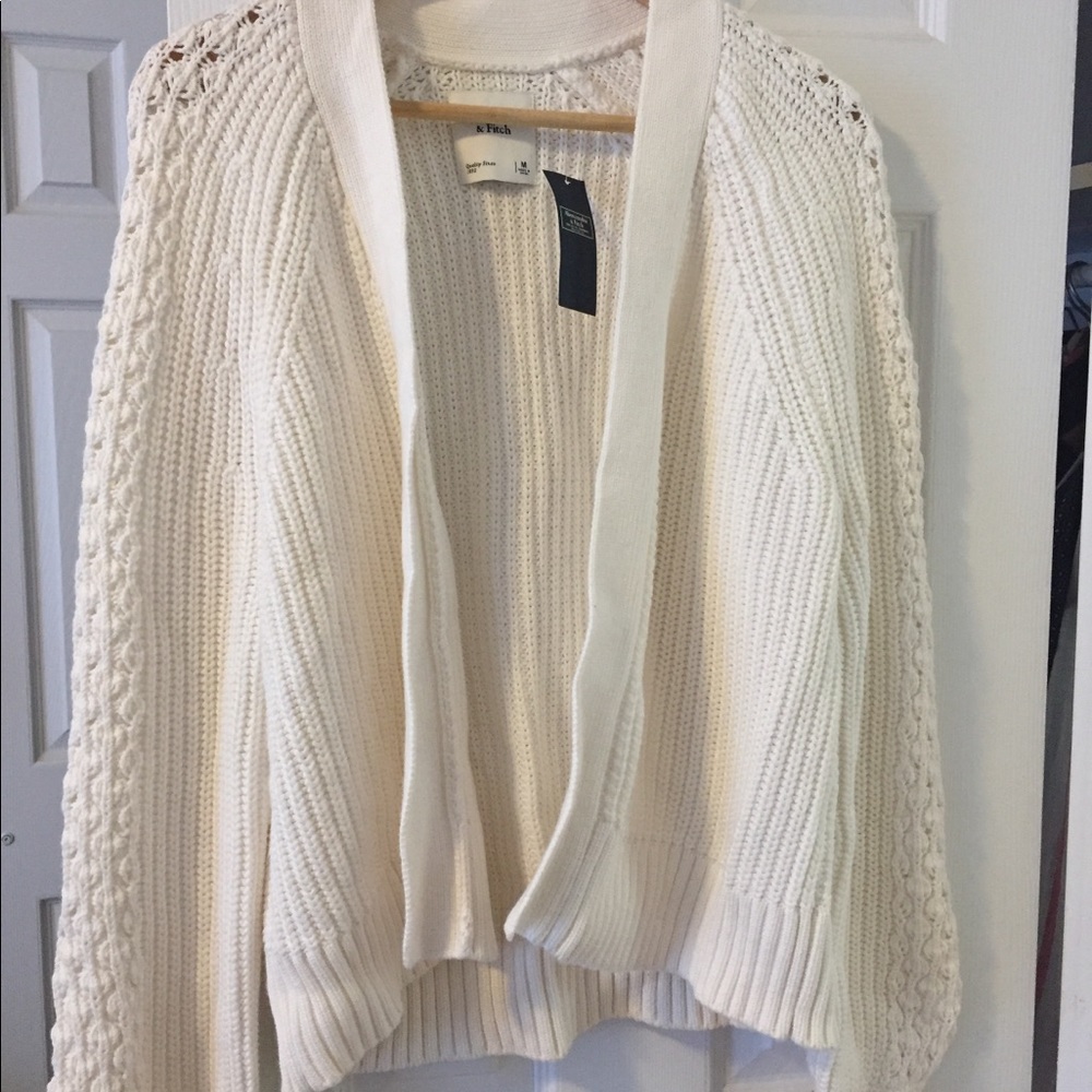 BNWT Abercrombie slouchy crocheted sweater